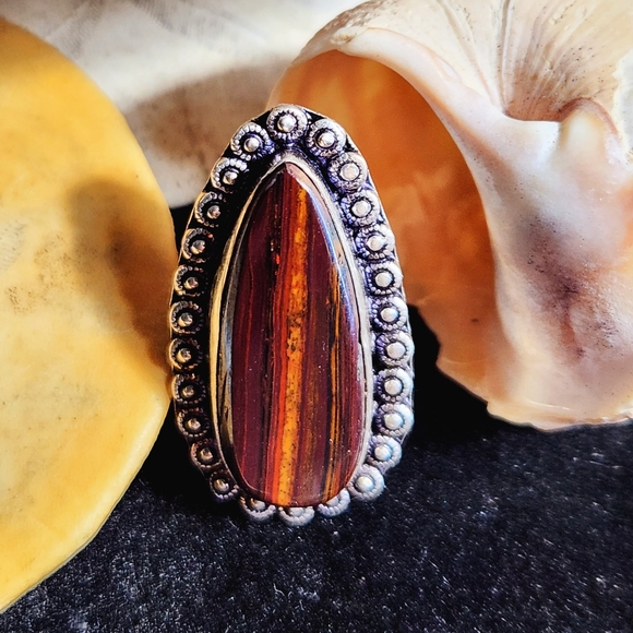 2 Pretty, Natural, Red Tiger Eye, Cabochon Rings.Tr-Drp Shpd-S5, Rctngul-51/4 . - Picture 6 of 9